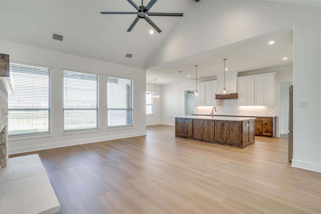 10611 Rye Bread Lane Venus, TX 76084 - Photo 8 of 36 Gallery Image 8