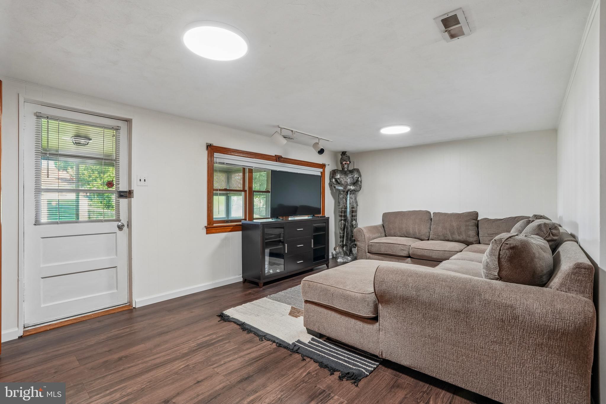 12632 Ramer Road Philadelphia, PA 19154 - Photo 22 of 34 Family Room/Basement