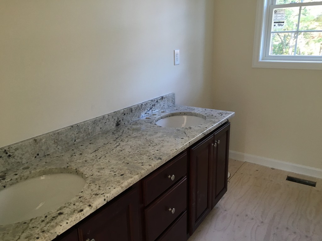 85 Bridle Road Billerica, MA 01821 - Photo 11 of 17 Gallery Image 11