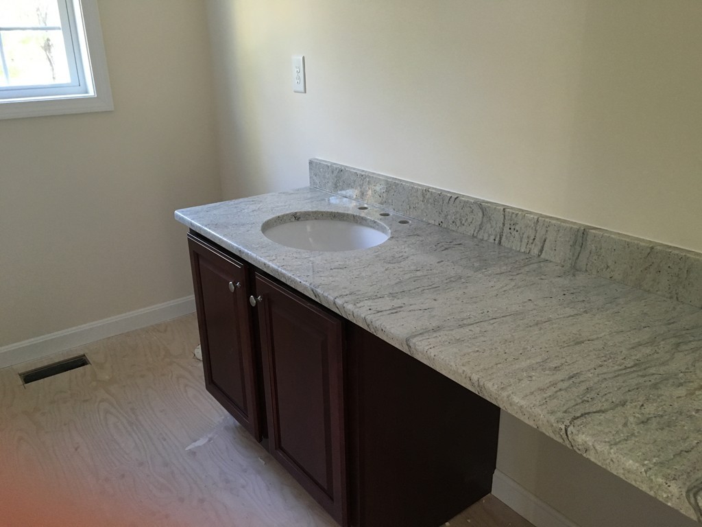 85 Bridle Road Billerica, MA 01821 - Photo 12 of 17 Gallery Image 12