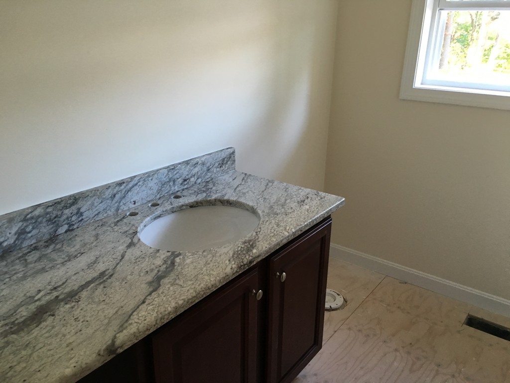85 Bridle Road Billerica, MA 01821 - Photo 13 of 17 Gallery Image 13