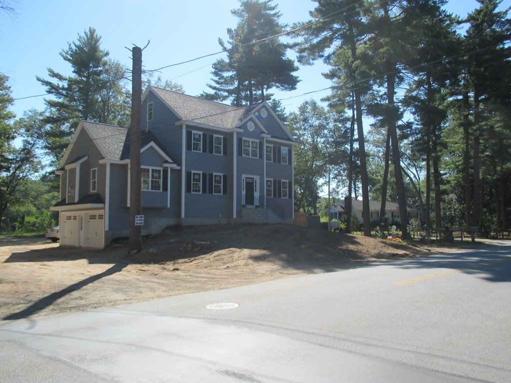 85 Bridle Road Billerica, MA 01821 - Photo 2 of 17 Gallery Image 2