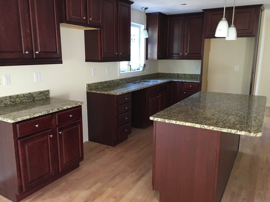 85 Bridle Road Billerica, MA 01821 - Photo 9 of 17 Gallery Image 9