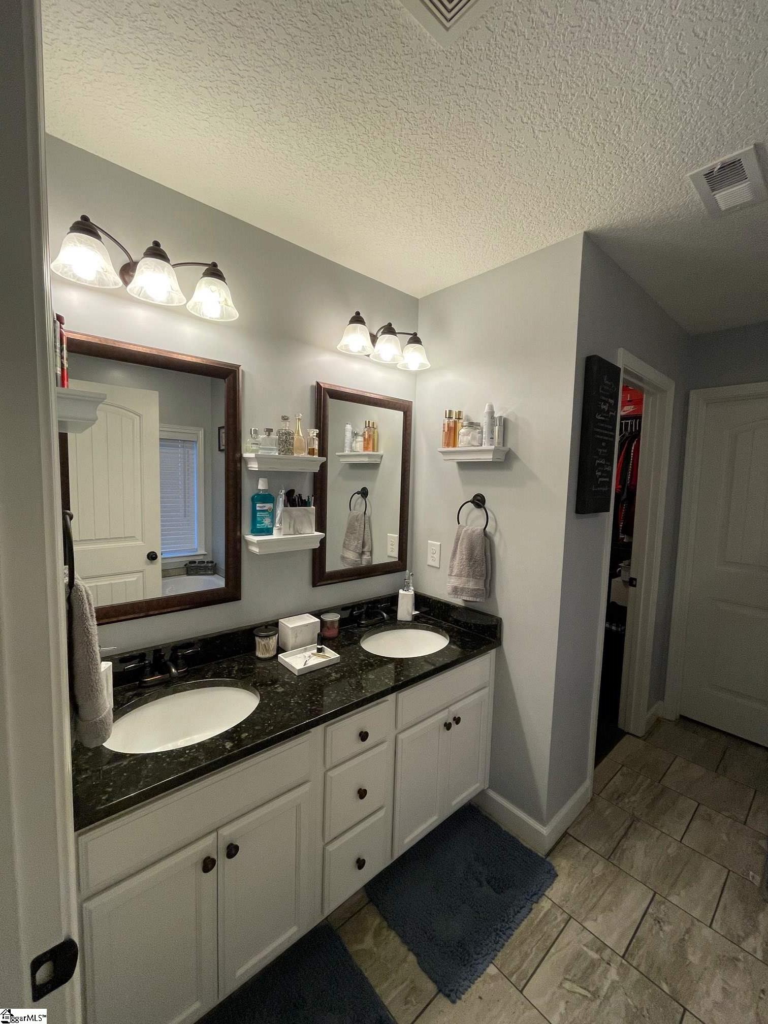 447 Roys Place Wellford, SC 29385 - Photo 10 of 24