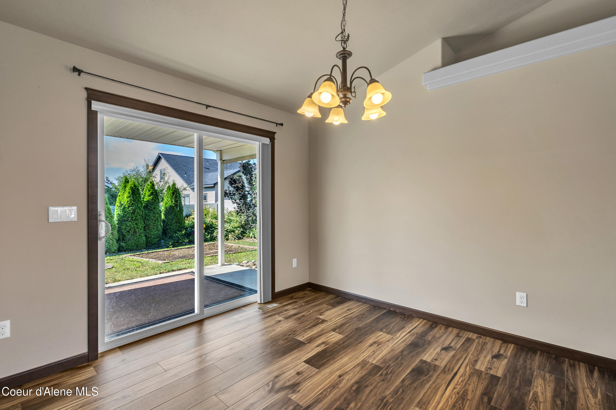 6684 West Conner Street Rathdrum, ID 83858 - Photo 19 of 42 Dining Room