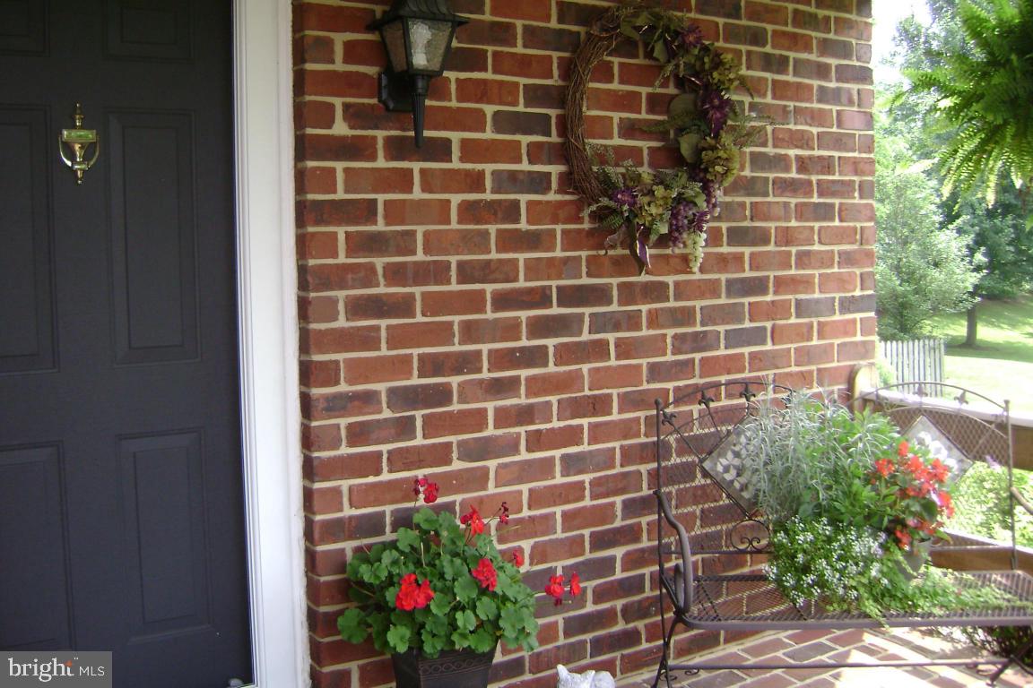 136 Pepperton Court Lititz, PA 17543 - Photo 2 of 39 Gallery Image 2