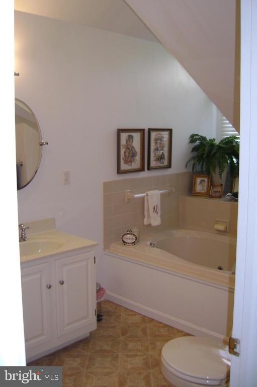 136 Pepperton Court Lititz, PA 17543 - Photo 30 of 39 Gallery Image 30