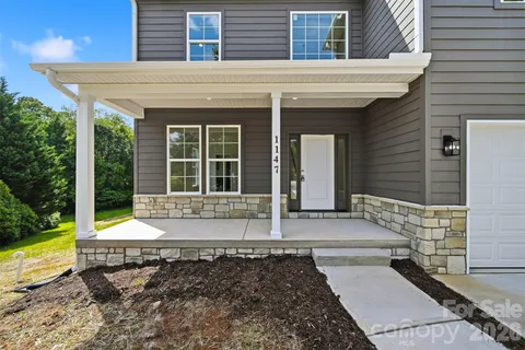 $649,900 | 1147 10th St Lane Northwest, Hickory, NC 28601