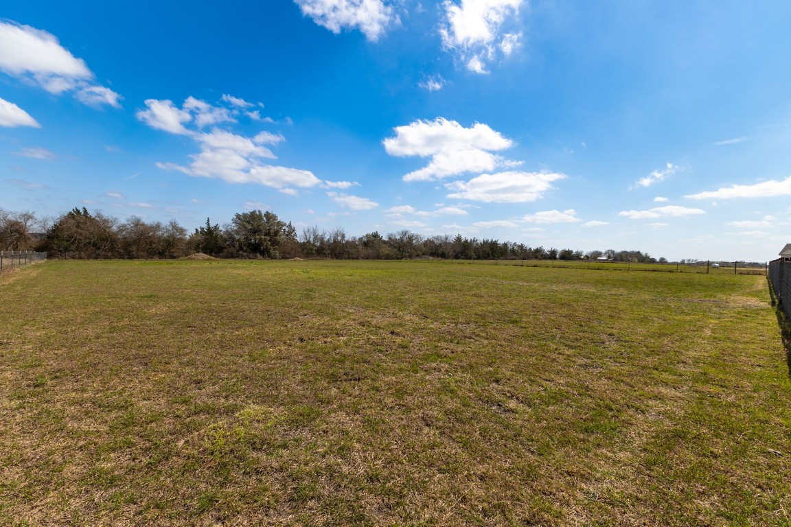 115 Country View Lane Schulenburg, TX 78956 - Photo 42 of 44 a view of an ocean