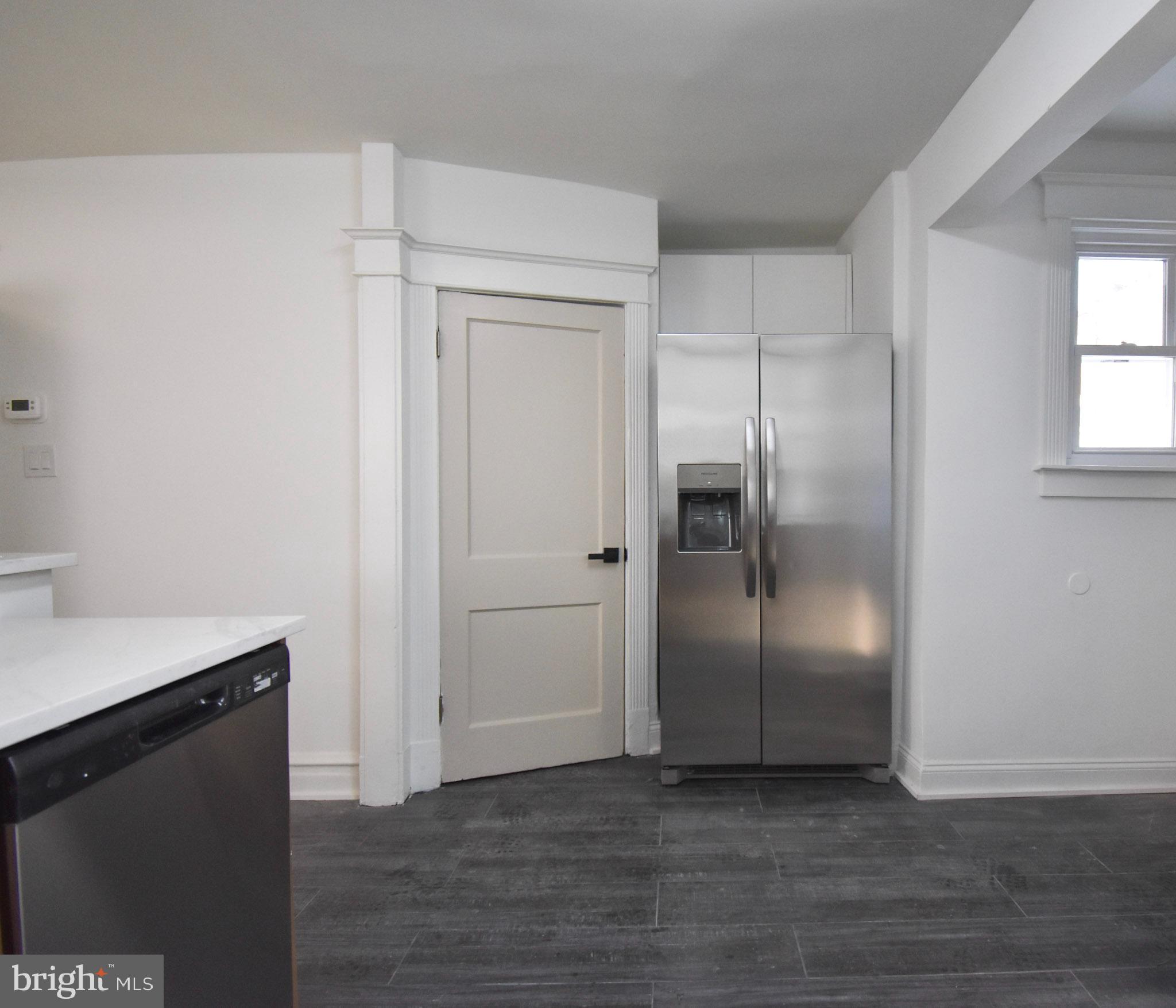 247 Heather Road Upper Darby, PA 19082 - Photo 6 of 24