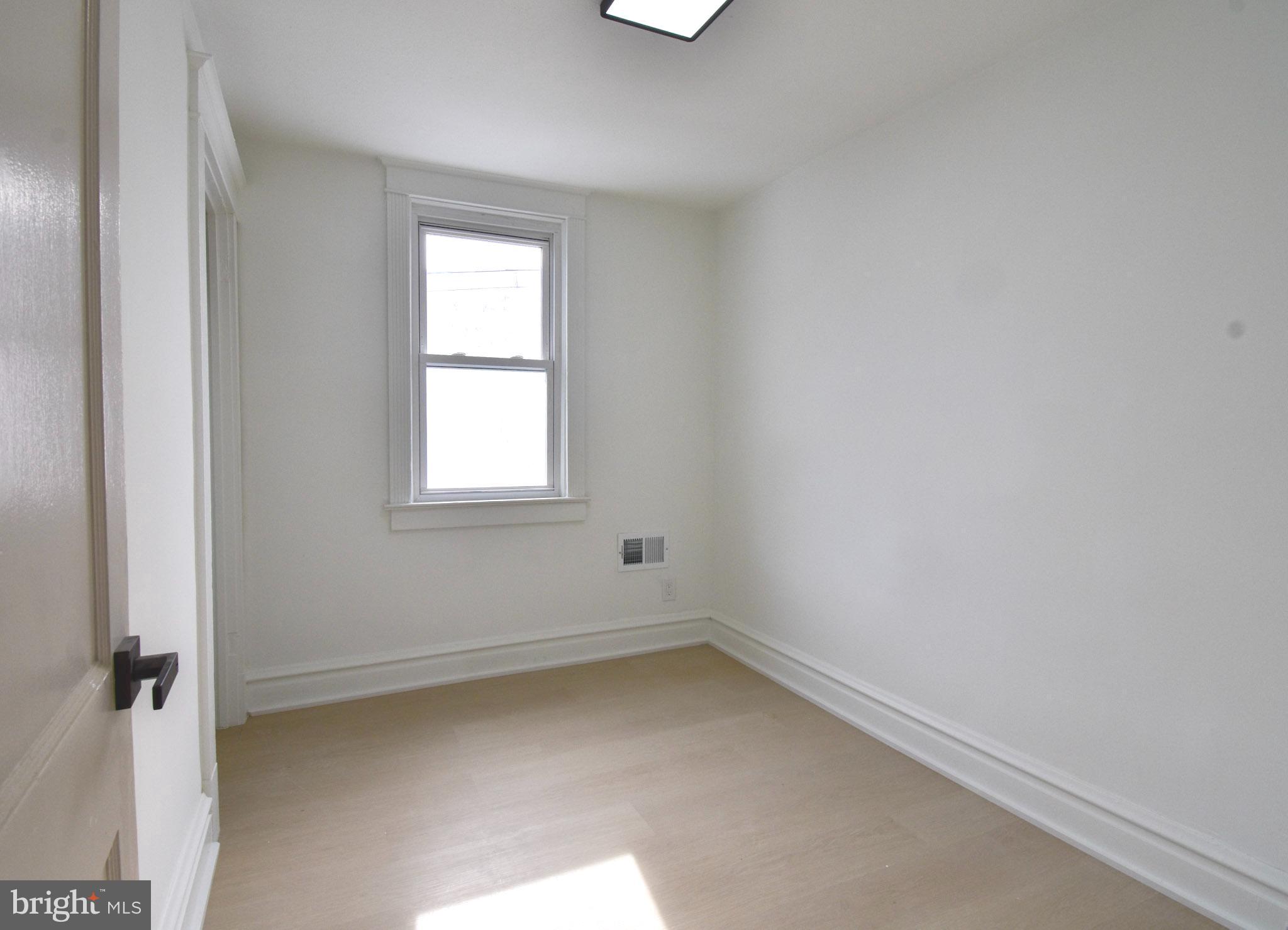 247 Heather Road Upper Darby, PA 19082 - Photo 10 of 24