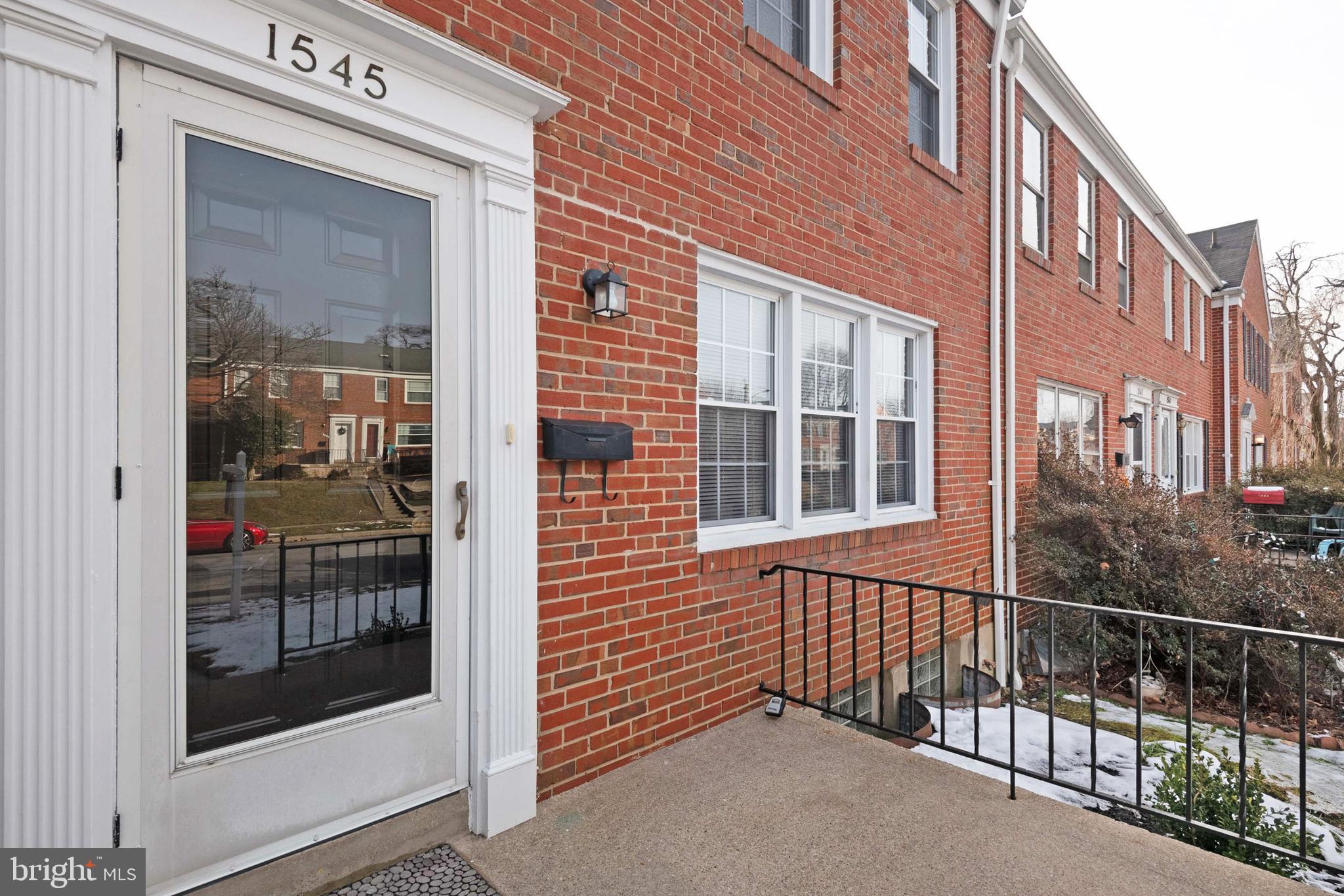 1545 Dellsway Road Towson, MD 21286 - Photo 3 of 35 Entrance