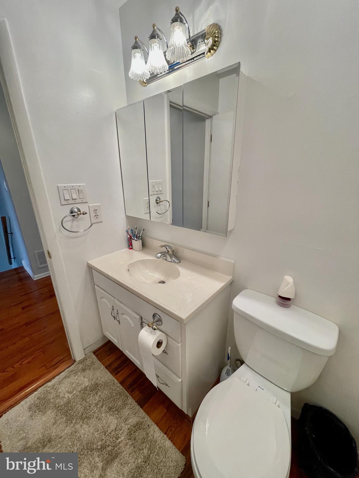 4 Foxglove Drive Delran, NJ 08075 - Photo 32 of 40 Bathroom 2