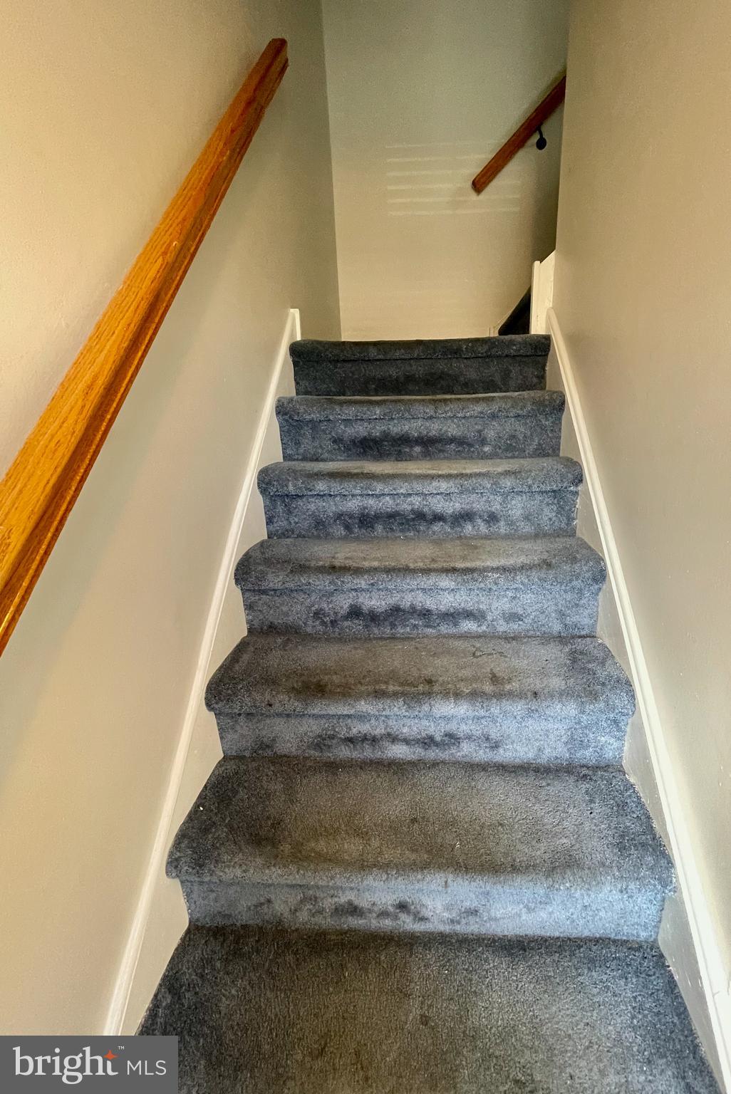 4 Foxglove Drive Delran, NJ 08075 - Photo 7 of 40 Stairs to #4