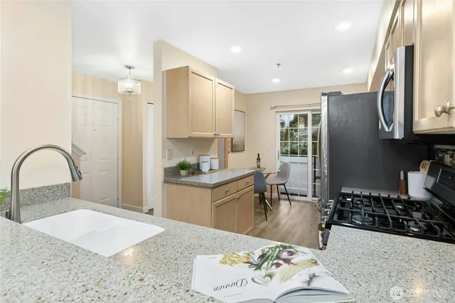 $575,000 | 601 12th Avenue Northwest, Unit E4, Issaquah, WA 98027