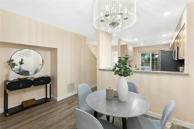 $575,000 | 601 12th Avenue Northwest, Unit E4, Issaquah, WA 98027