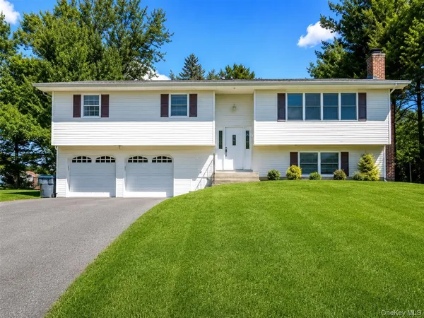 $3,800 | 10 Roe Circle, Monroe, NY 10950