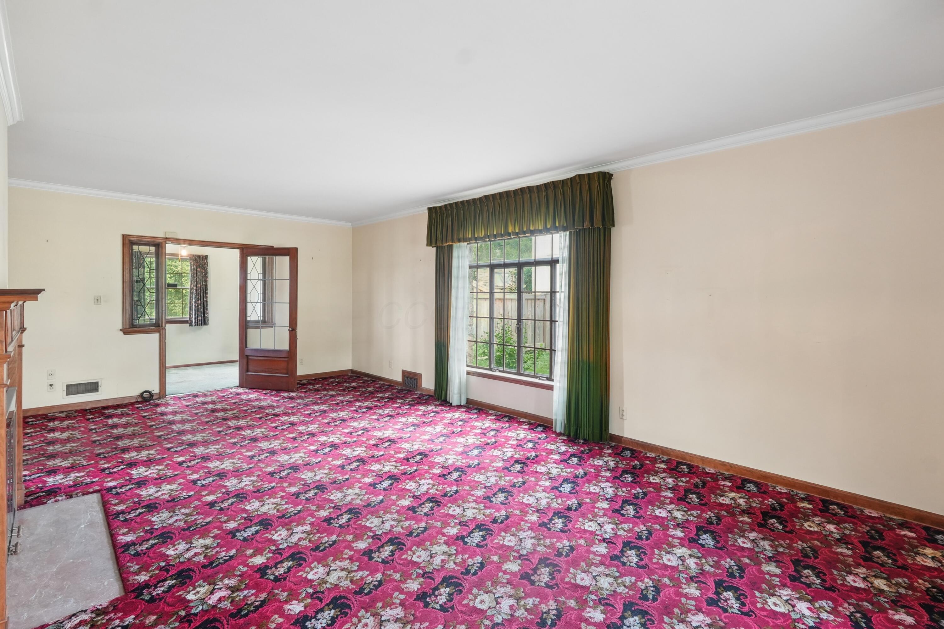 2050 Upper Chelsea Road Columbus, OH 43221 - Photo 15 of 62