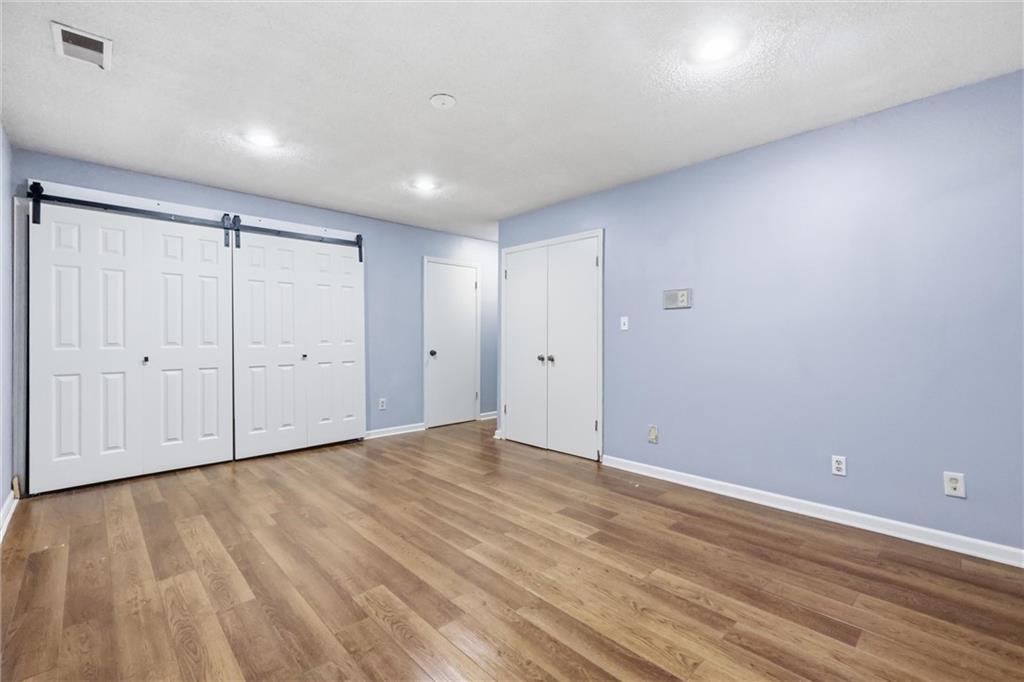 10162 Locust Street, Unit 8 Kansas City, MO 64131 - Photo 7 of 39 Gallery Image 7