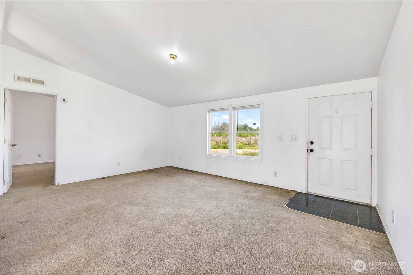 2643 West Bench Road Othello, WA 99344 - Photo 6 of 38