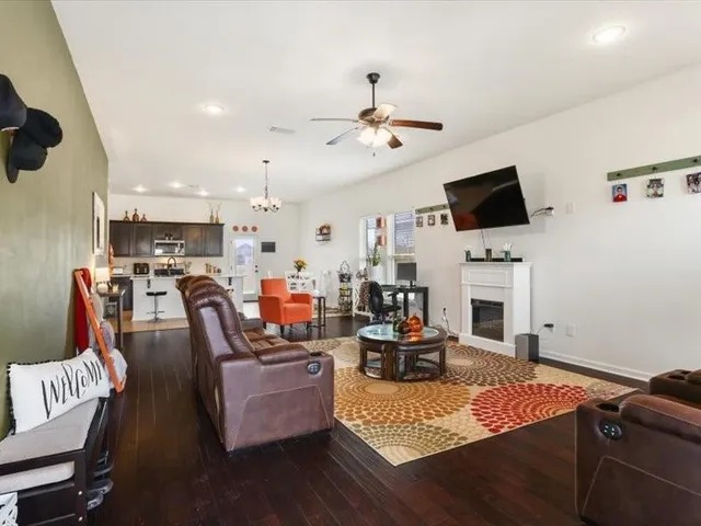 $295,000 | 42403 Tigers Eye Stone Avenue, Prairieville, LA 70769