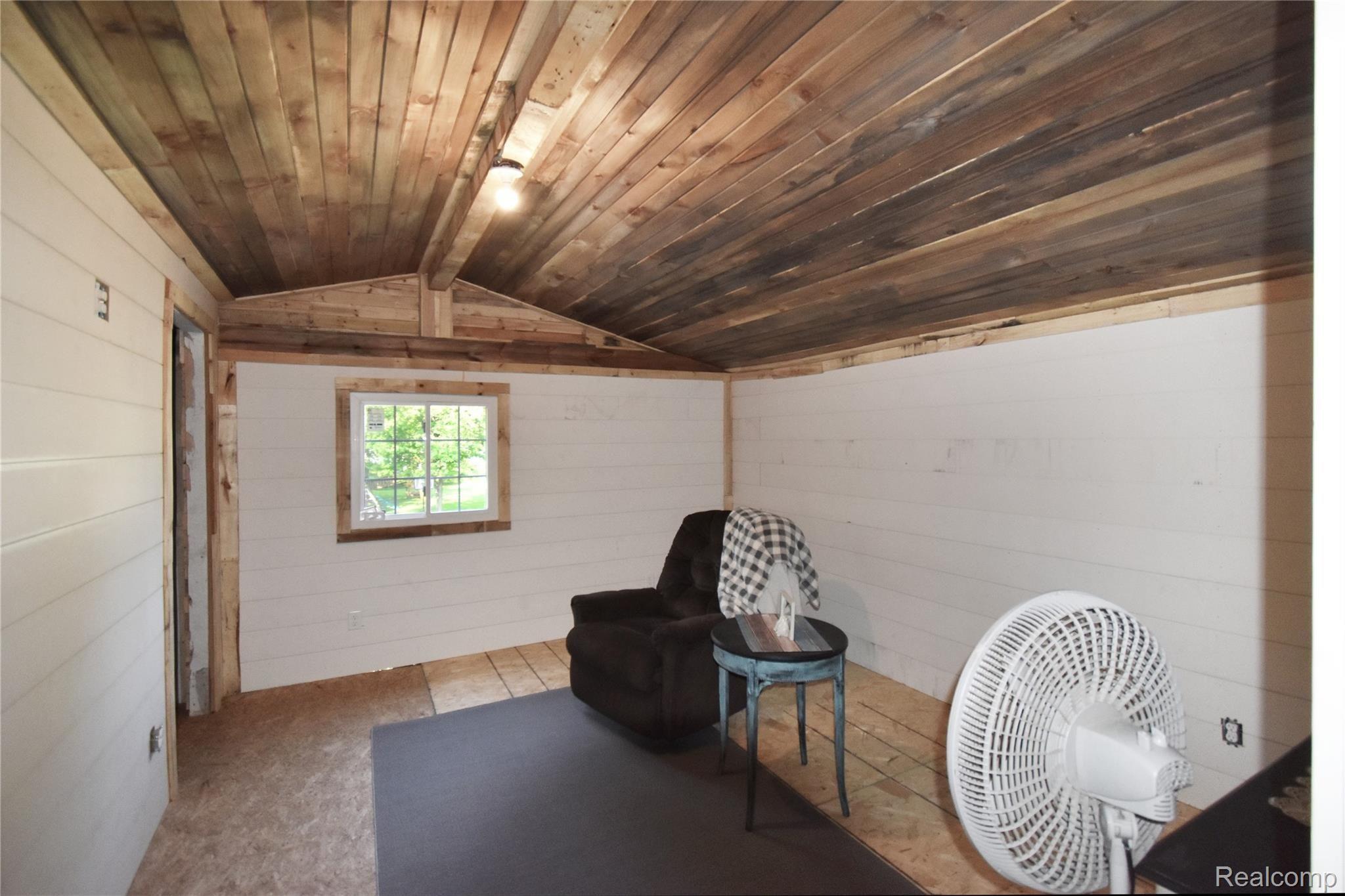 431 Deland Road Flushing, MI 48433 - Photo 24 of 29 DSC_0068.jpg