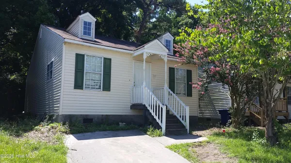 $1,650 | 717 Varsity Drive, Wilmington, NC 28403
