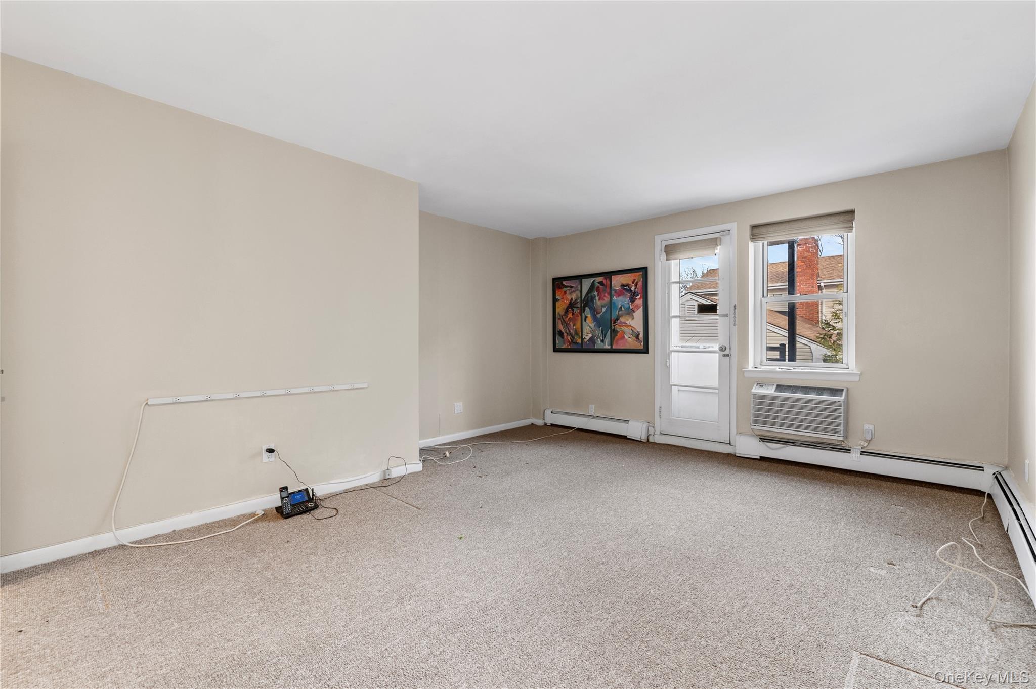 25 Chapel Place, Unit 2L Great Neck, NY 11021 - Photo 20 of 25 an empty room with closet