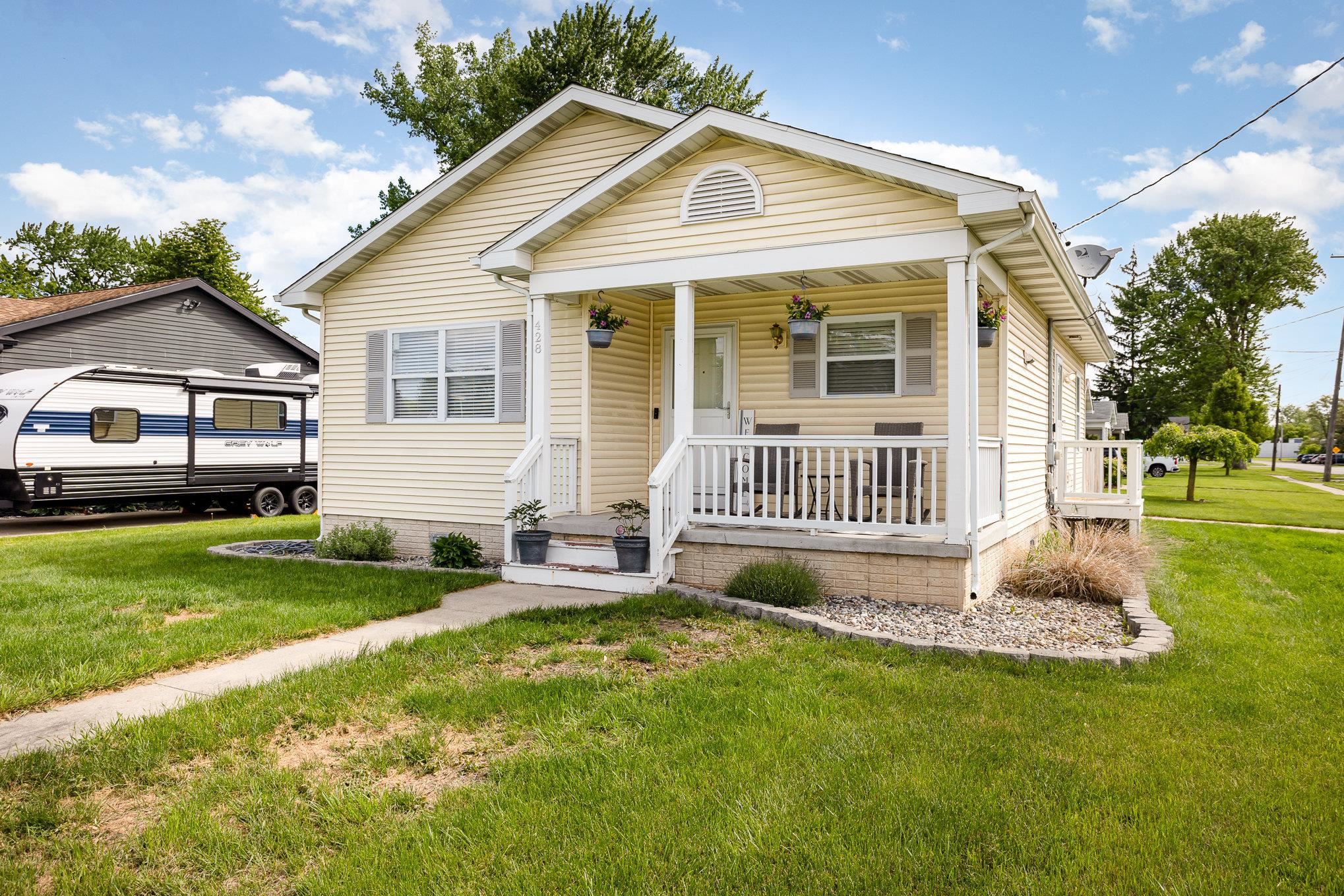 428 Mapleridge Road Carrollton, MI 48724 - Photo 2 of 22 50176819-0689515e-079c-466a-9b5b-e7a14924682c.JPG
