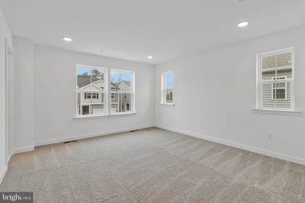 $615,999 | 5725 Howard Drive, Glen Burnie, MD 21061
