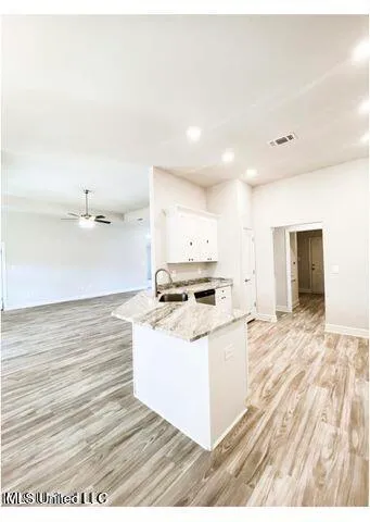 $2,600 | 15349 Lakeview Court, Gulfport, MS 39503