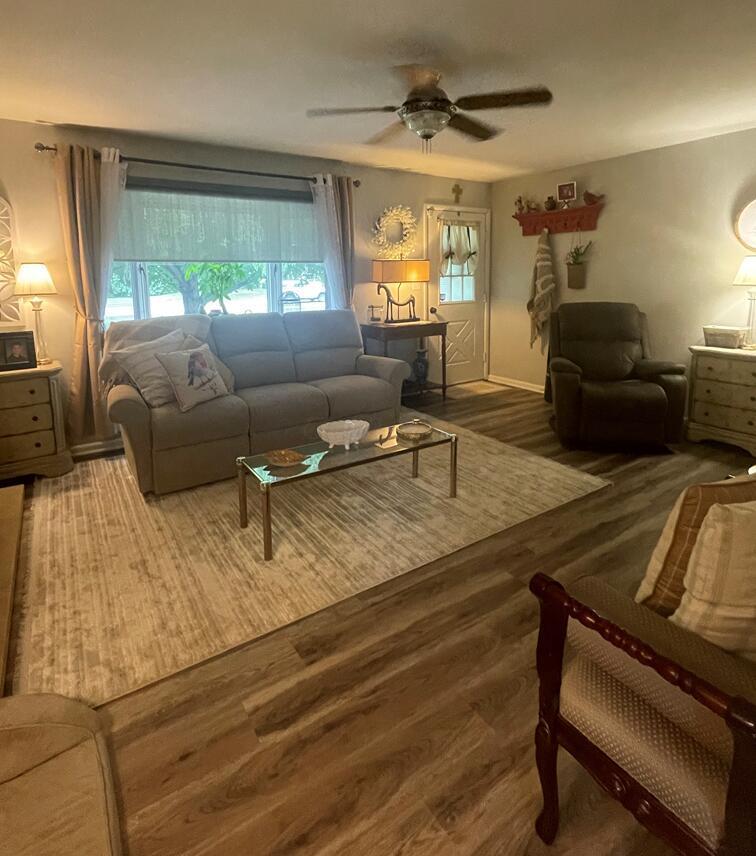 5910 Hall Road Galloway, OH 43119 - Photo 8 of 20 Liv 1