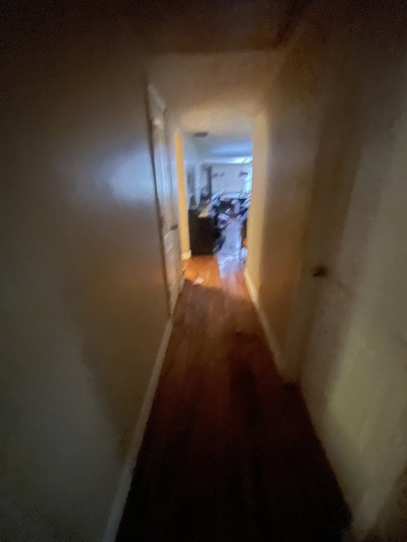 19227 Jacquie Avenue Romeoville, IL 60446 - Photo 10 of 17 a view of a hallway