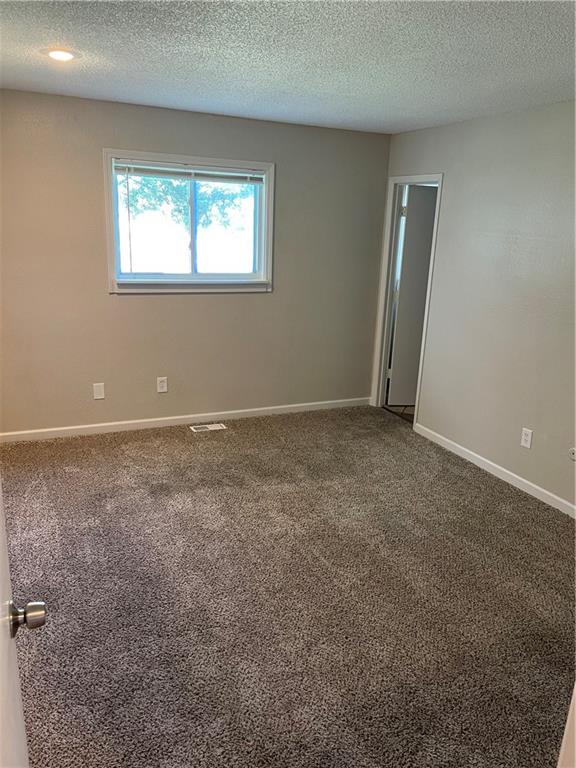 674 Northwest Valleybrook Road Blue Springs, MO 64014 - Photo 5 of 7