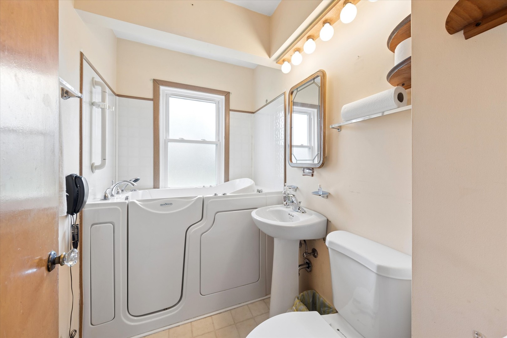 10732 71st Street Countryside, IL 60525 - Photo 10 of 17