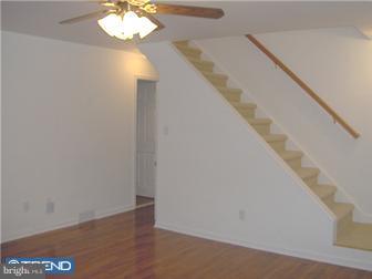 8 Longview Road Malvern, PA 19355 - Photo 5 of 9 Living Room