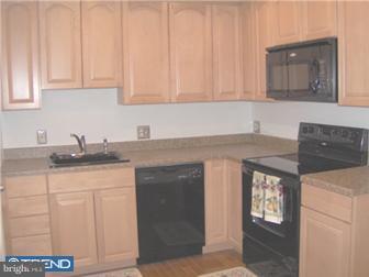 8 Longview Road Malvern, PA 19355 - Photo 8 of 9 Kitchen