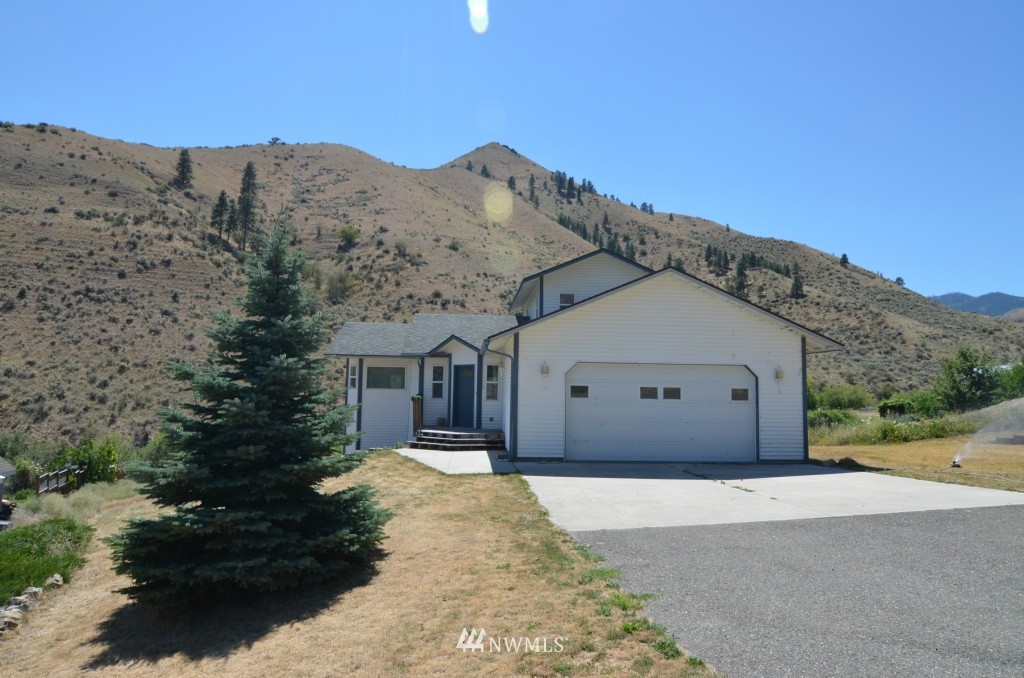1115 Pitcher Canyon Road Wenatchee, WA 98801 - Photo 1 of 17 Gallery Image 1
