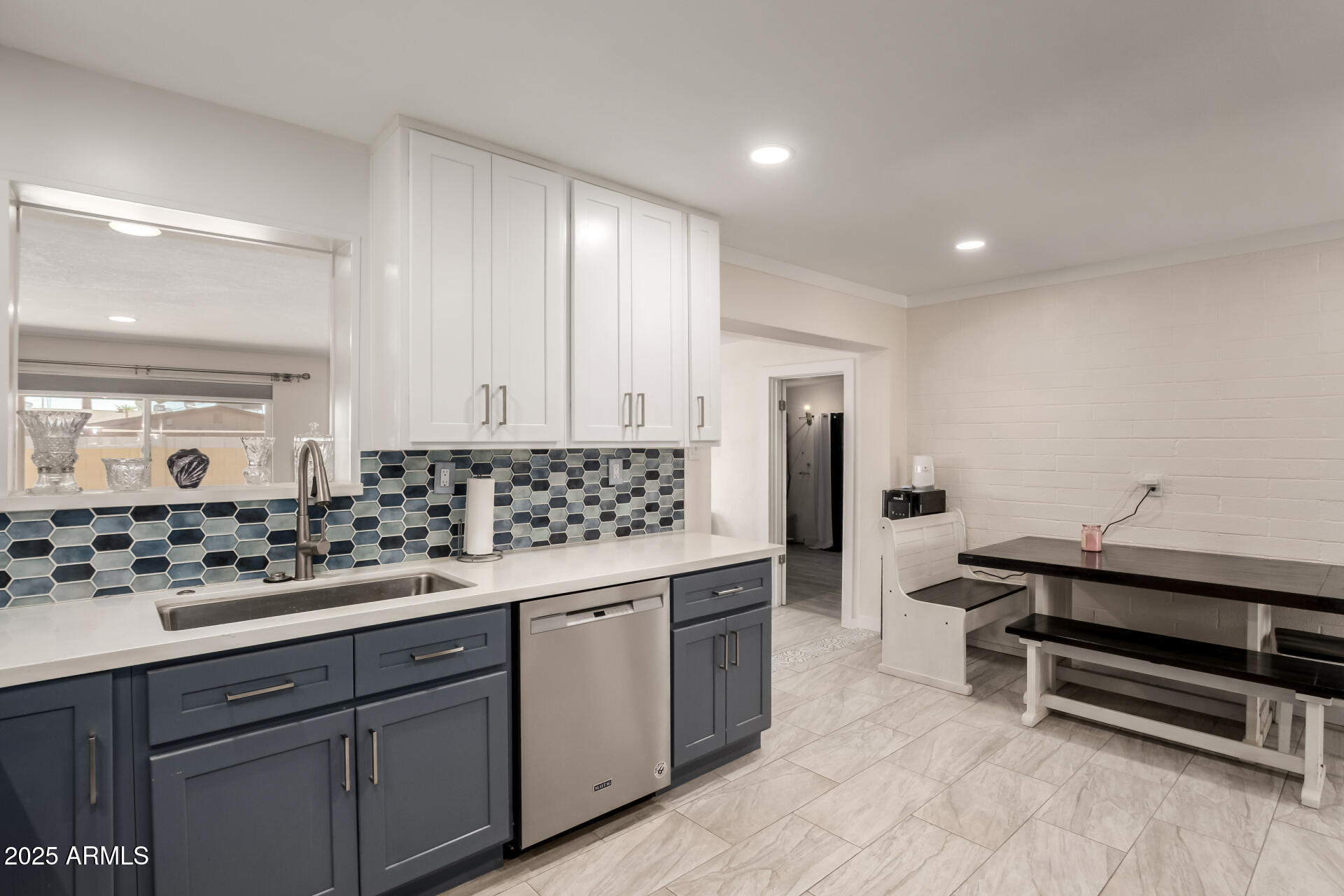 433 East Taylor Street Tempe, AZ 85288 - Photo 8 of 32 a spacious bathroom with a sink and a mirror