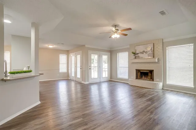 $290,000 | 104 Sandlewood Lane, Burleson, TX 76028