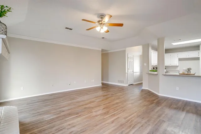 $290,000 | 104 Sandlewood Lane, Burleson, TX 76028