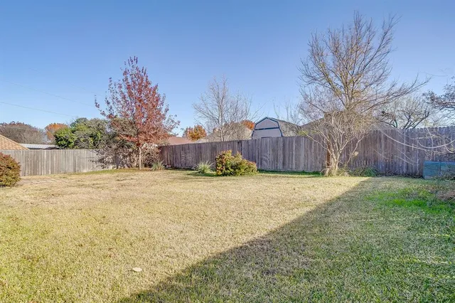 $290,000 | 104 Sandlewood Lane, Burleson, TX 76028