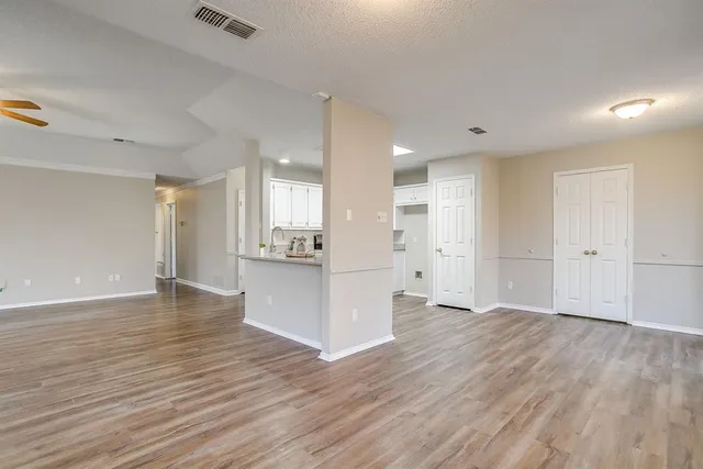 $290,000 | 104 Sandlewood Lane, Burleson, TX 76028