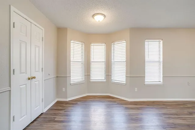 $290,000 | 104 Sandlewood Lane, Burleson, TX 76028