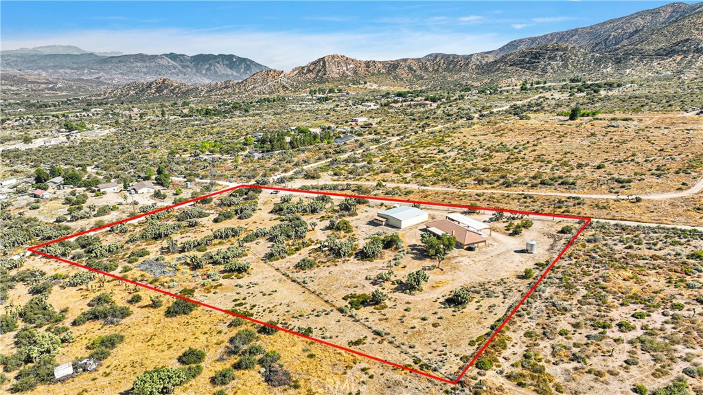 4426 Oil Well Road Phelan, CA 92371 - Photo 8 of 14