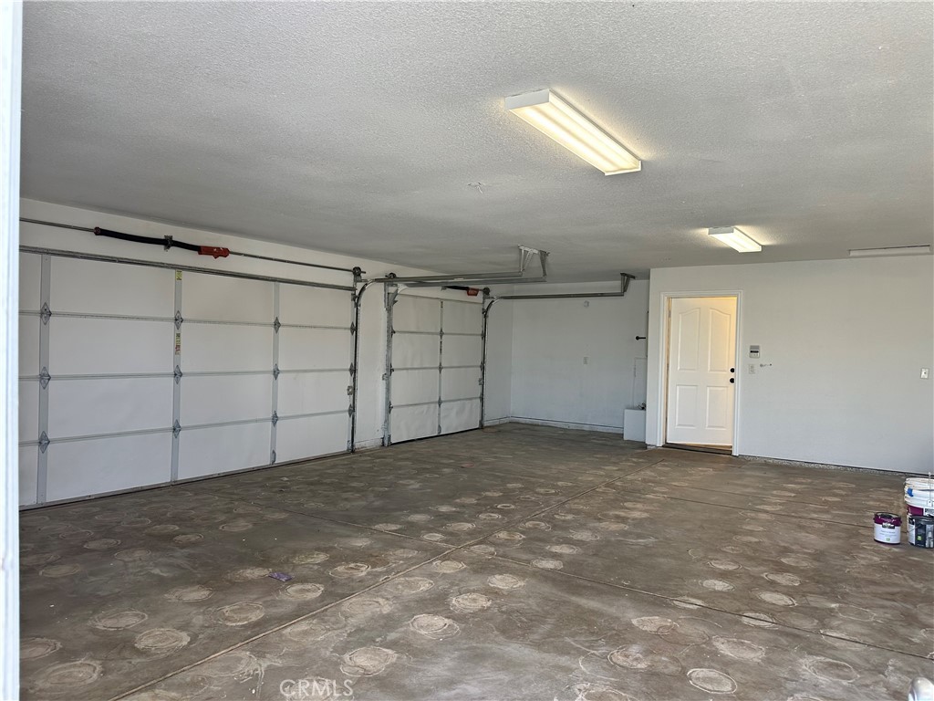 4426 Oil Well Road Phelan, CA 92371 - Photo 10 of 14