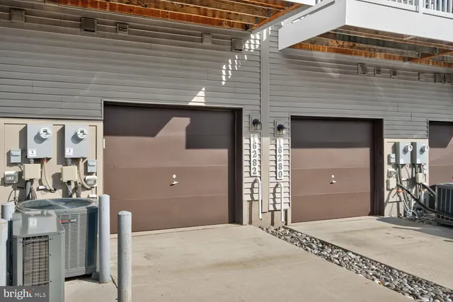 $665,000 | 16282 Connors Way, Unit 26, Rockville, MD 20855