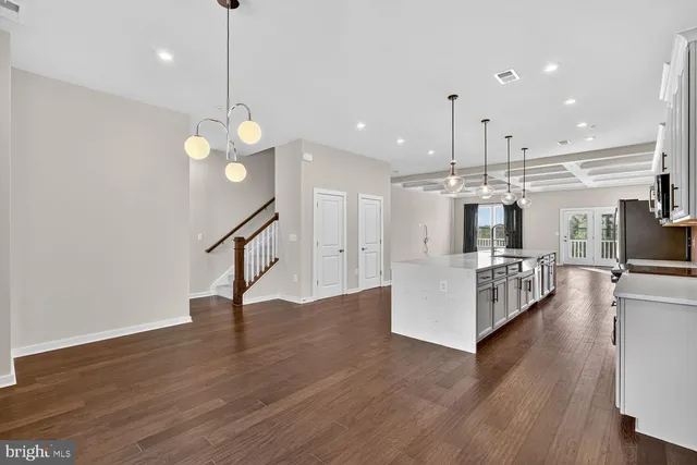 $665,000 | 16282 Connors Way, Unit 26, Rockville, MD 20855