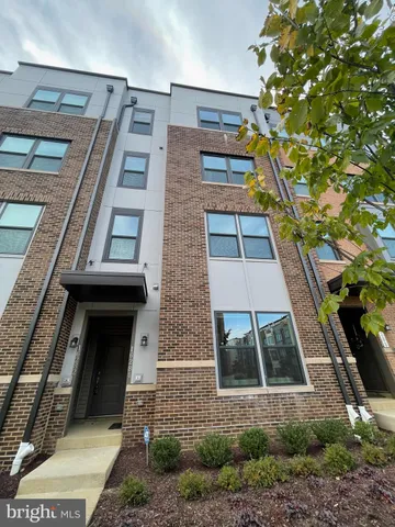 $665,000 | 16282 Connors Way, Unit 26, Rockville, MD 20855