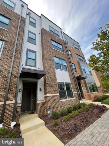 $665,000 | 16282 Connors Way, Unit 26, Rockville, MD 20855